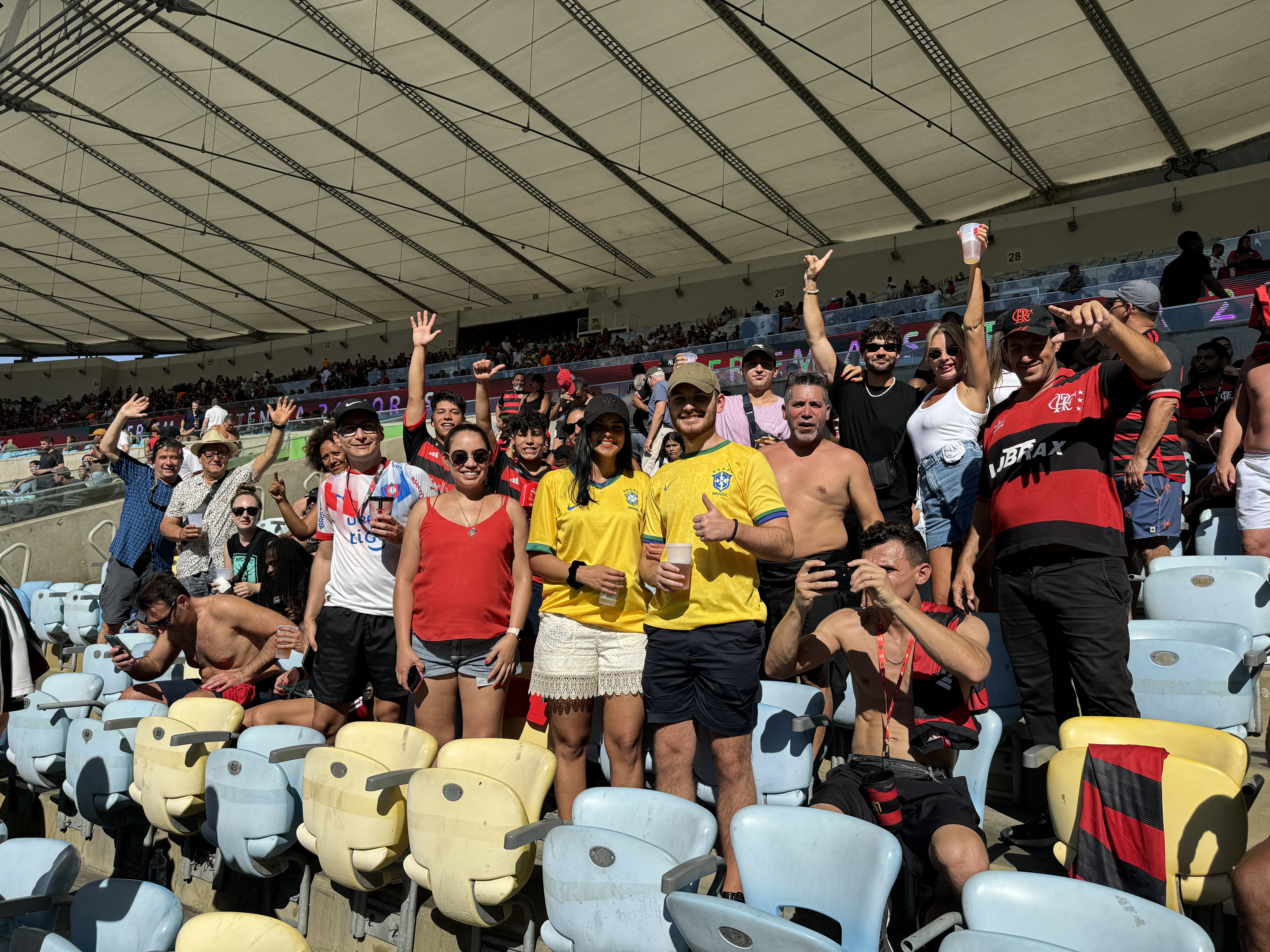 Torcedores no Maracanã